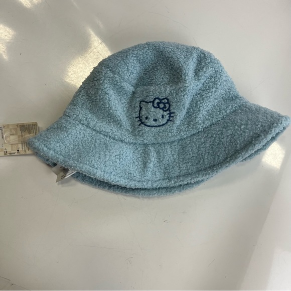 Forever 21 Accessories - forever 21 hello kitty women’s blue hat m155-45